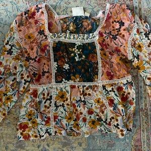 cute floral square neck anthropologie blouse!